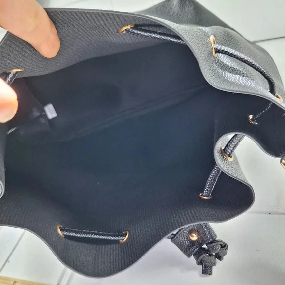 Bella Russo Bucket Black Tote/Bag Faux Leather Drawstring NWOT - Picture 8 of 11